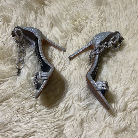 Gianni Bini Silver glitter Heels 8.5 - Picture 3 of 12